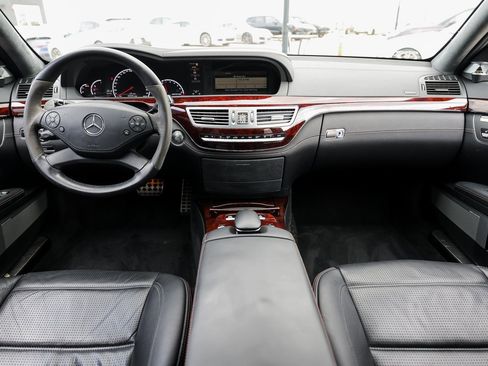Used 2012 Mercedes-Benz S 63 AMG image 25