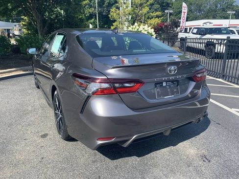 Used 2023 Toyota Camry SE FWD image 6