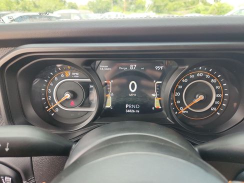 Used 2024 Jeep Gladiator Mojave w/ Convenience Group AWD/4WD image 12