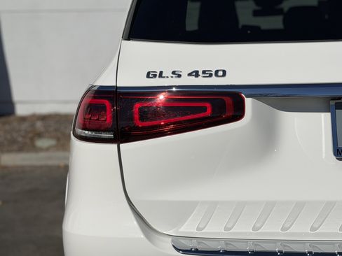 Certified 2022 Mercedes-Benz GLS 450 4MATIC image 11