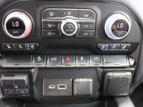 Used 2021 GMC Sierra 1500 AT4 AWD/4WD image 11