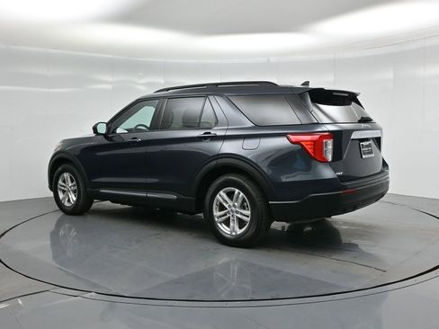 Certified 2022 Ford Explorer XLT image 7