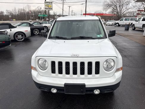 Used 2016 Jeep Patriot Sport w/ Power Value Group AWD/4WD image 8