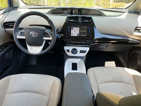 Used 2016 Toyota Prius Four FWD image 13