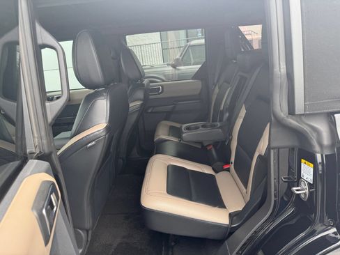 Used 2024 Ford Bronco Wildtrak AWD/4WD image 25