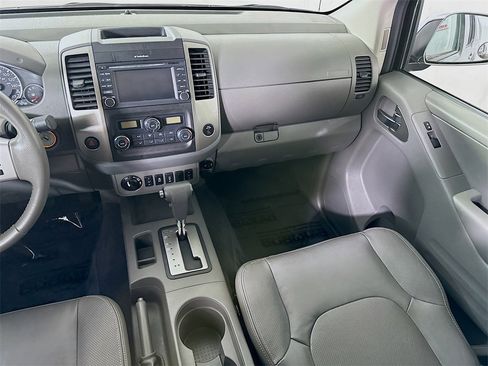 Used 2019 Nissan Frontier SL image 27