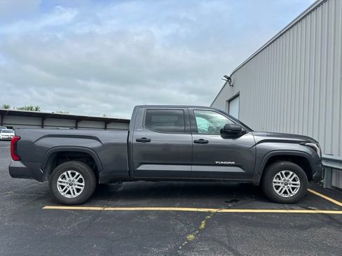 Used 2022 Toyota Tundra SR5 AWD/4WD image 7