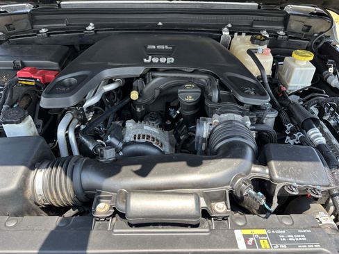 Used 2020 Jeep Gladiator Sport w/ Quick Order Package 23S AWD/4WD image 36