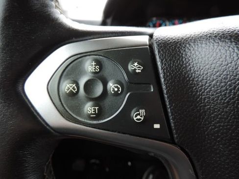 Used 2016 Chevrolet Suburban LT RWD image 29