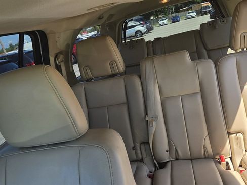 Used 2016 Ford Expedition EL XLT w/ Equipment Group 202A AWD/4WD image 10