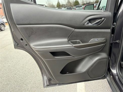 Used 2017 GMC Acadia SLT image 22