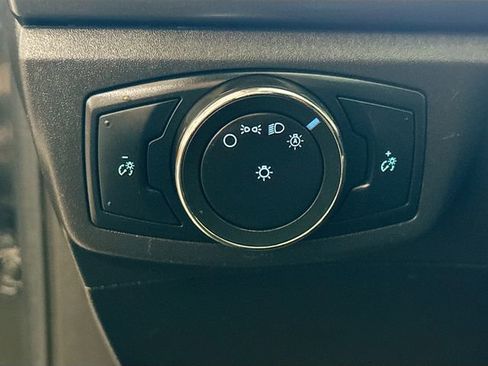 Used 2014 Ford Fusion SE FWD image 11