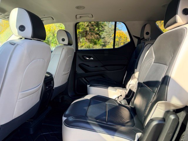 Used 2018 Chevrolet Traverse LT FWD image 25