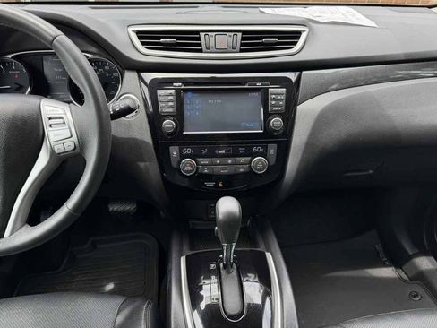 Used 2015 Nissan Rogue SL w/ SL Premium Package FWD image 13