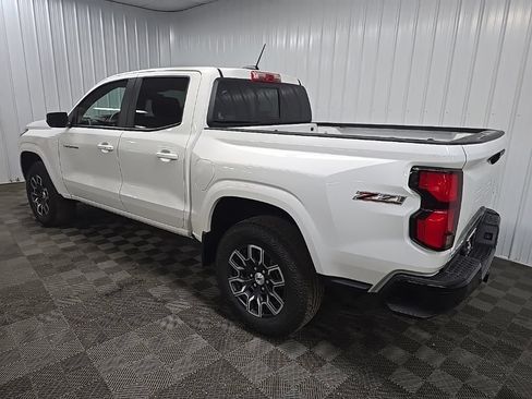 Used 2025 Chevrolet Colorado Z71 AWD/4WD image 9