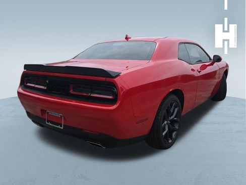 Used 2022 Dodge Challenger SXT w/ Plus Package image 3