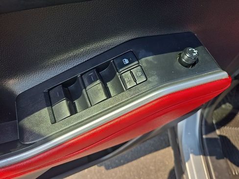 Used 2022 Toyota Highlander XSE image 10