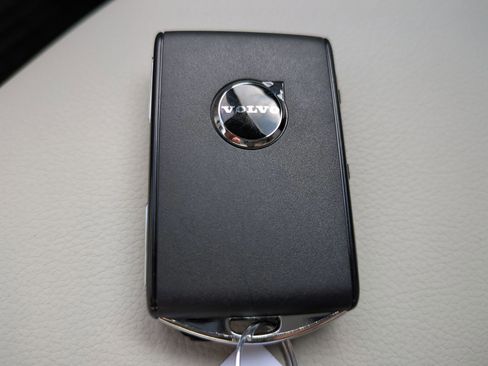 New 2026 Volvo XC40 B5 Plus w/ Protection Package Premier image 26