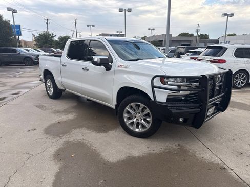 Used 2020 Chevrolet Silverado 1500 LTZ AWD/4WD image 2