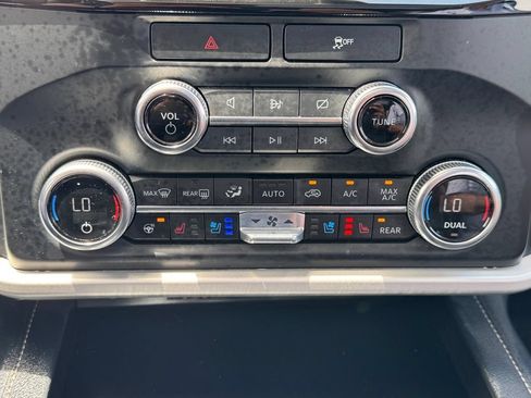 Used 2023 Ford Expedition XLT RWD image 24