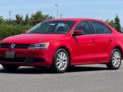 Used 2013 Volkswagen Jetta SE FWD image 8
