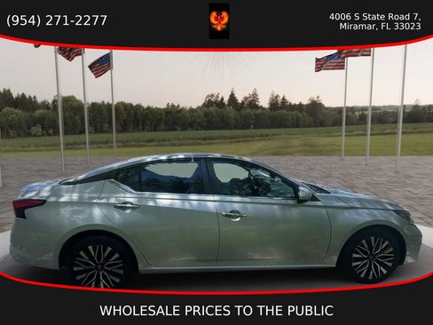 Used 2023 Nissan Altima 2.5 SV FWD image 5