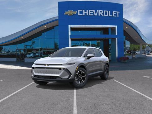 New 2026 Chevrolet Equinox EV LT image 35