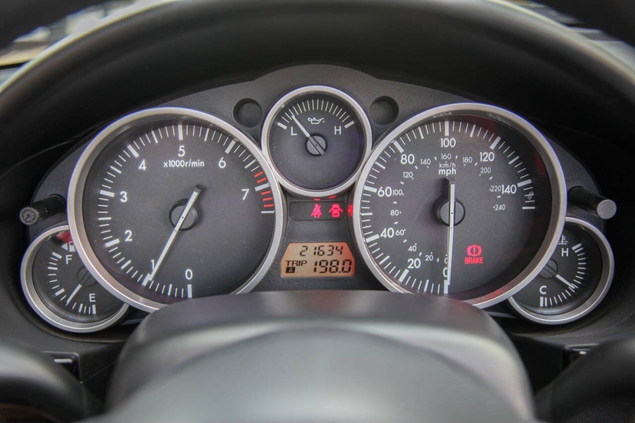 Used 2007 MAZDA MX-5 Miata Grand Touring w/ Premium Pkg RWD image 39