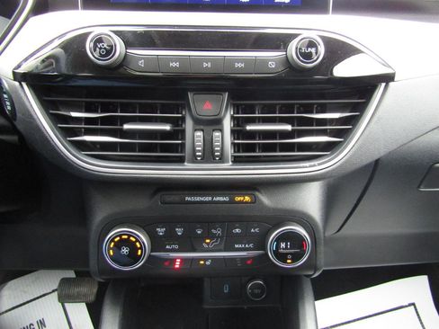 Used 2020 Ford Escape SEL image 13