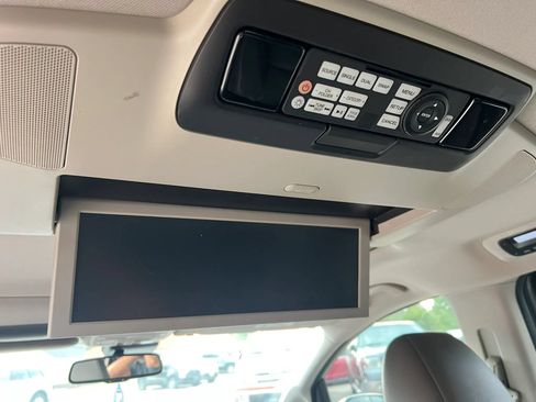 Used 2015 Honda Odyssey Touring Elite image 44