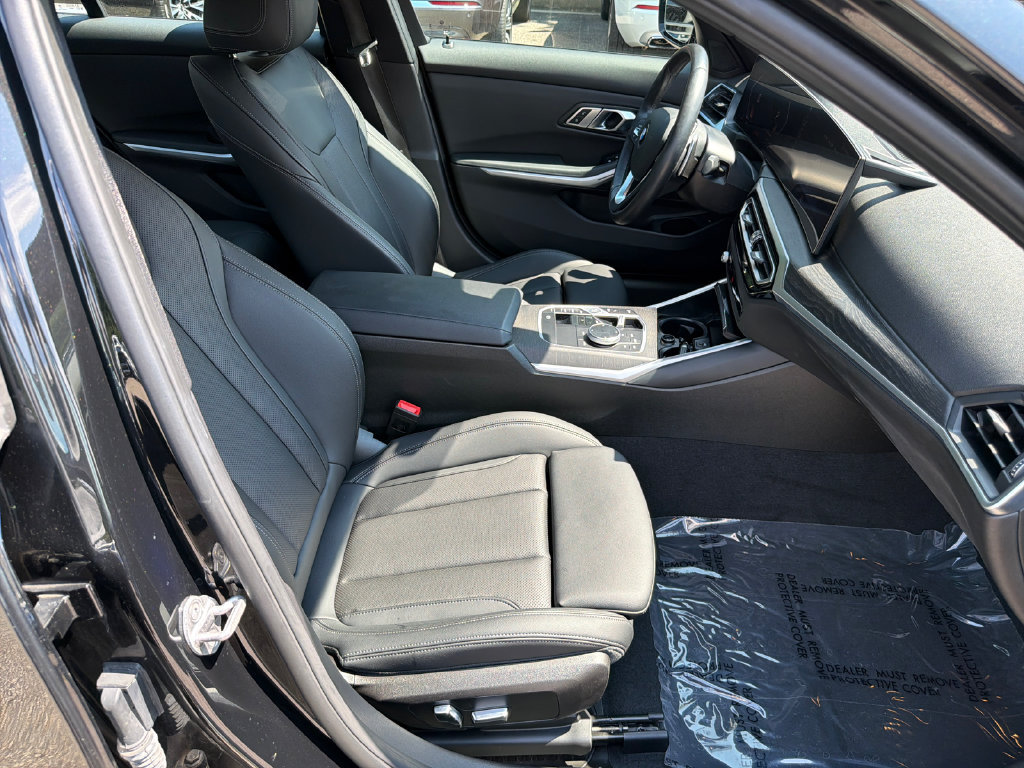 Used 2023 BMW 330i Sedan w/ Convenience Package RWD image 13
