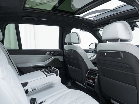 New 2026 BMW X7 xDrive40i image 23