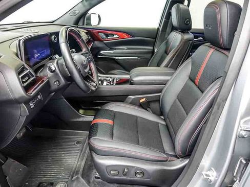 Certified 2024 Chevrolet Traverse RS AWD/4WD image 12
