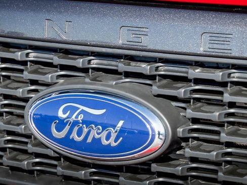 Used 2020 Ford Ranger XLT w/ Equipment Group 301A Mid image 16