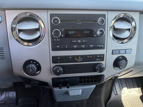 Used 2014 Ford F250 XLT w/ XLT Interior Package AWD/4WD image 16