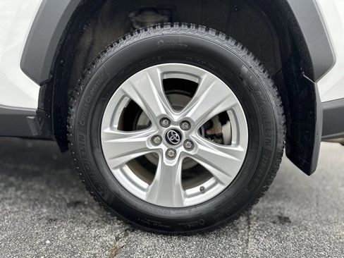 Used 2020 Toyota RAV4 XLE image 29