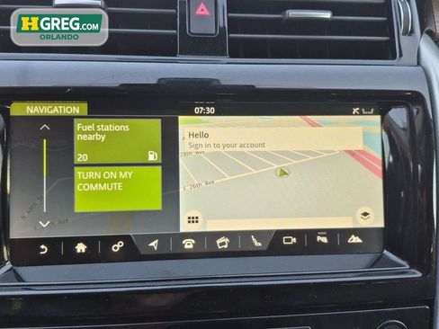 Used 2018 Land Rover Discovery HSE AWD/4WD image 13
