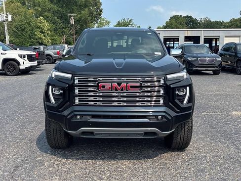 Used 2025 GMC Canyon Denali w/ LPO, Denali Black Edition AWD/4WD image 2