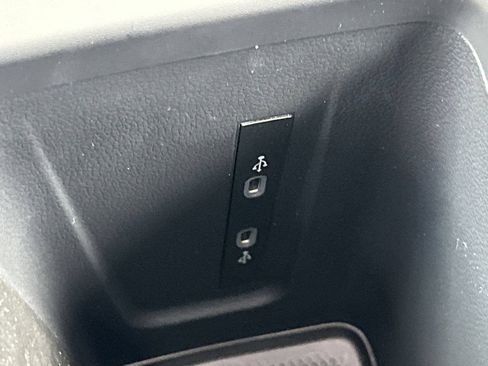 New 2026 Volkswagen Tiguan SE R-Line FWD image 25