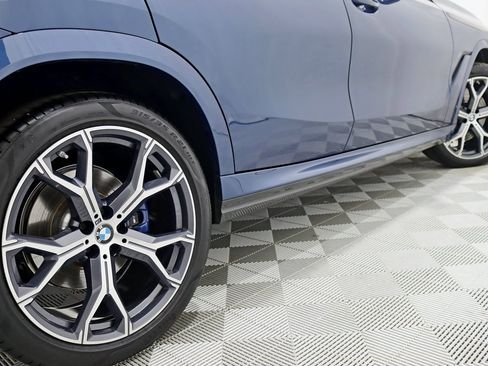 Used 2022 BMW X6 xDrive40i w/ M Sport Package image 12