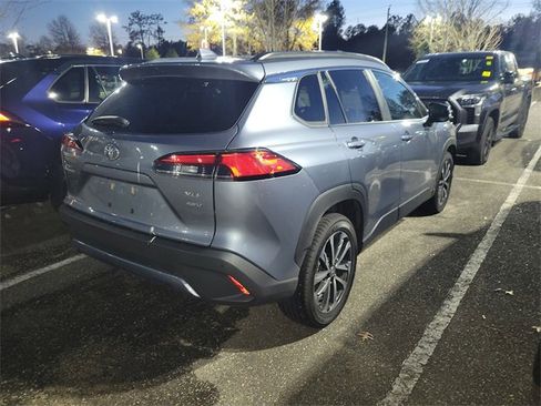 Used 2023 Toyota Corolla Cross XLE image 2