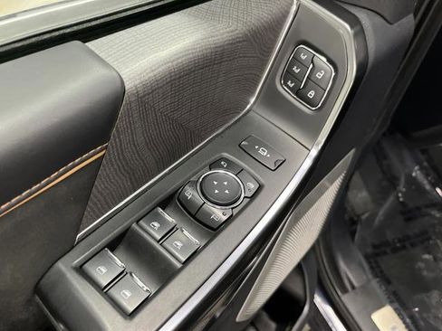 Used 2024 Ford F350 Platinum AWD/4WD image 31