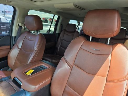 Used 2017 Cadillac Escalade ESV Premium Luxury AWD/4WD image 24