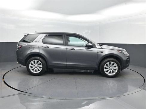 Used 2017 Land Rover Discovery Sport SE image 34