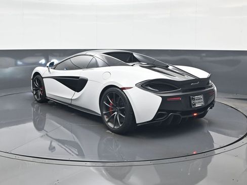 Used 2019 McLaren 570S Spider image 5