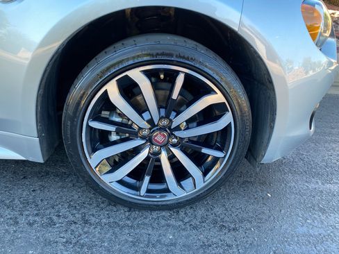 Used 2020 FIAT 124 Spider Urbana Edition Convertible *Lt image 12