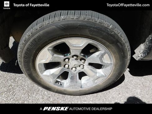 Used 2023 RAM 1500 Big Horn AWD/4WD image 7