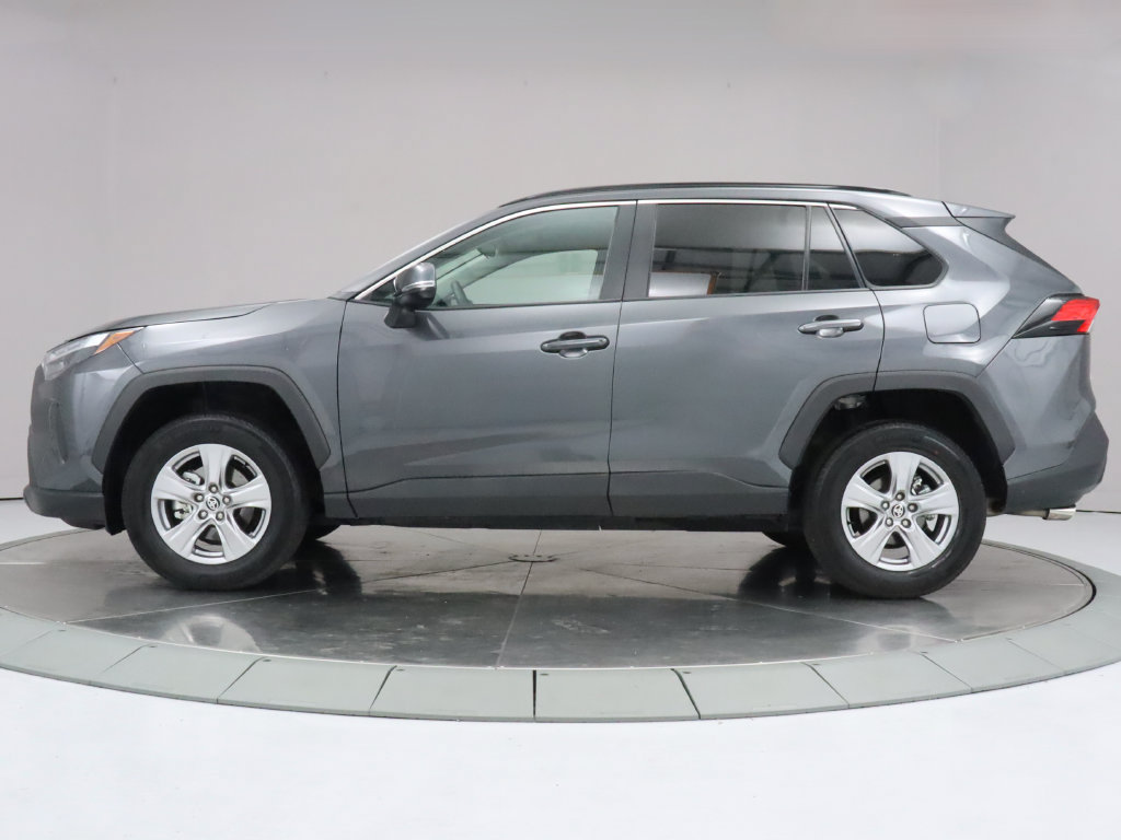 Used 2025 Toyota RAV4 XLE FWD image 2