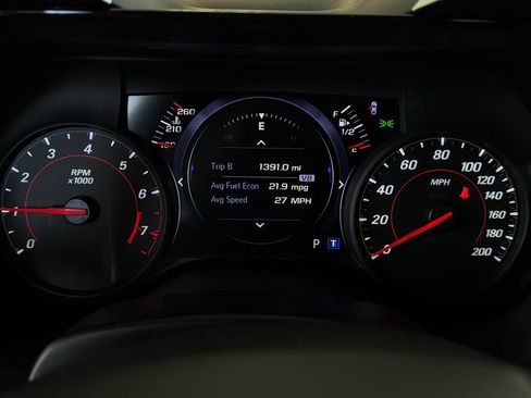 Used 2020 Chevrolet Camaro SS RWD image 15