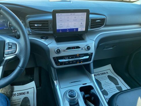 Used 2023 Ford Explorer XLT w/ Equipment Group 202A image 19